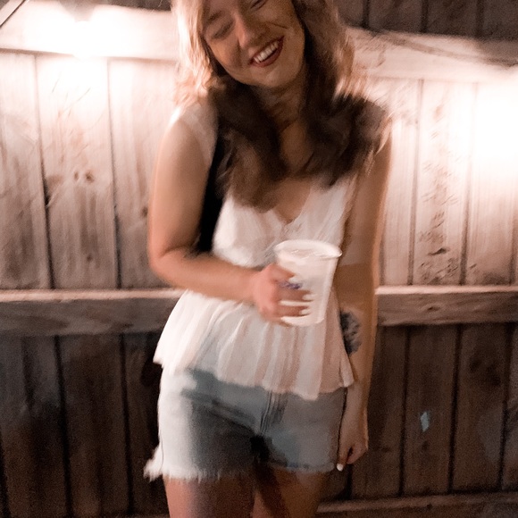 Meet your Posher, Ashley - Picture 7 of 8